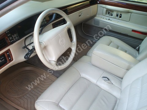 1994 Cadillac DeVille, iç görünüm