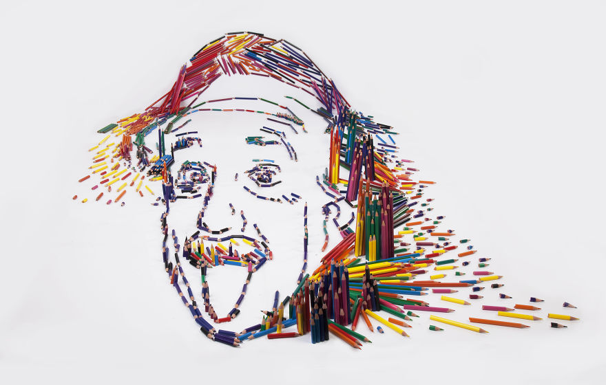 We-Made-This-Famous-Portrait-Of-Einstein-From-1000-Pencils__880